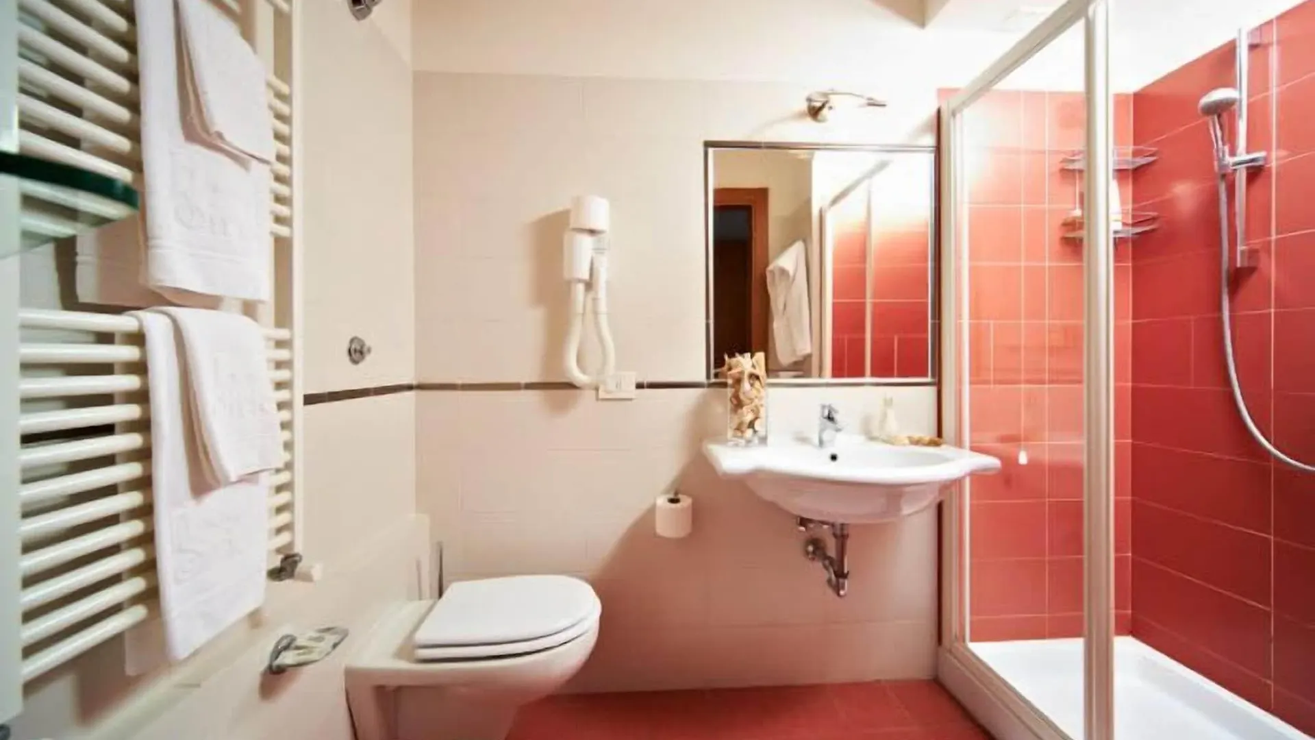 Hotel Sirio Lido di Camaiore 3*,  Italy