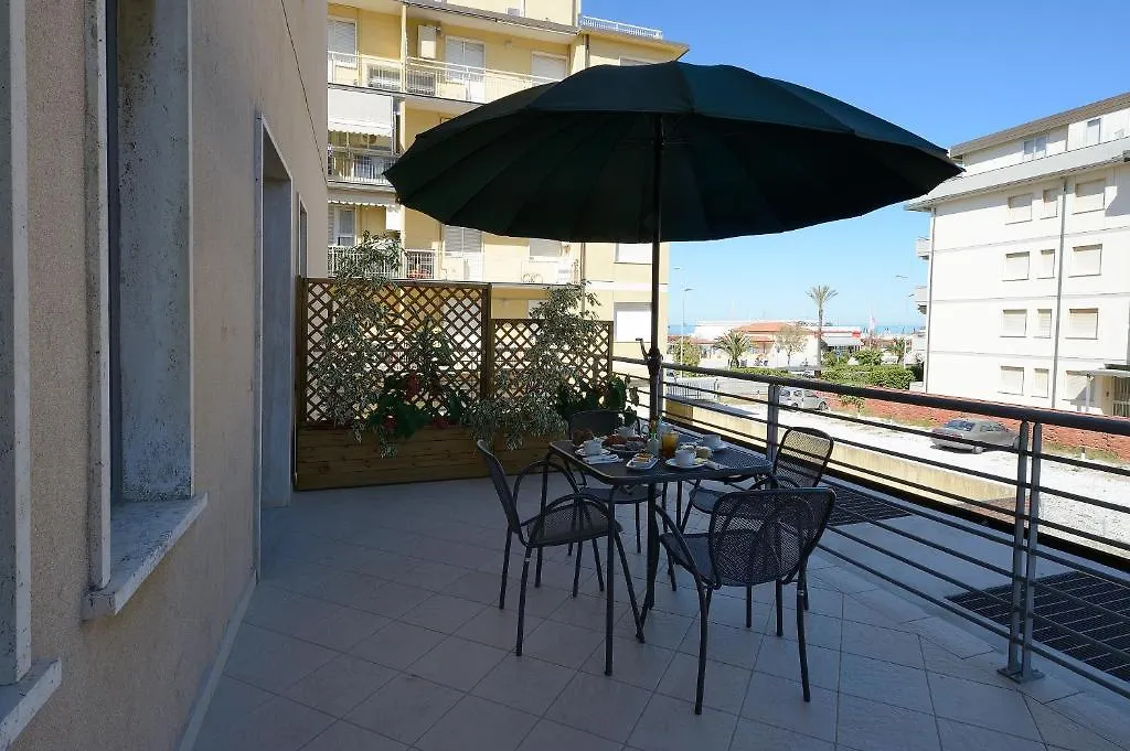 Hotel Sirio Lido di Camaiore 3*,  Italy